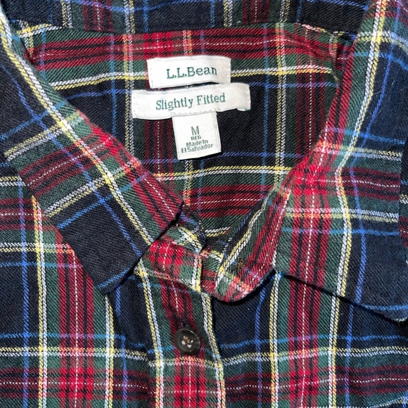 LL Bean Shirt Womens M Pet Scotch Plaid Flannel Slightly Fitted - Picture 2 of 4
